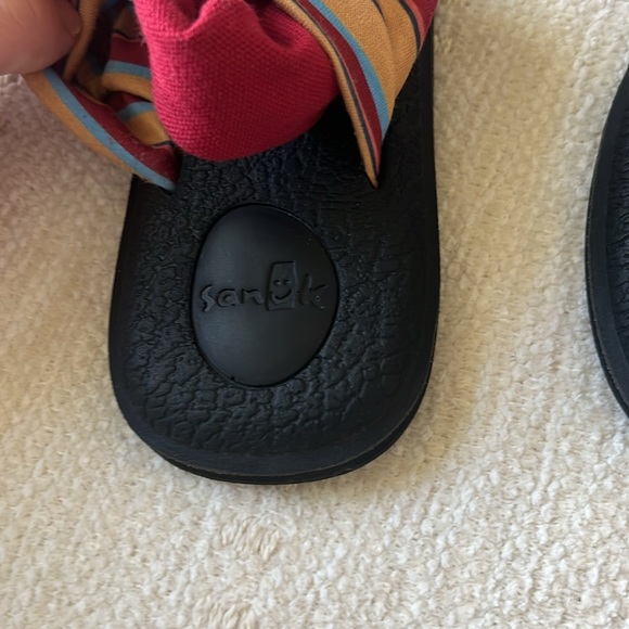 Sanuk Women’s Sandals - Picture 5 of 7